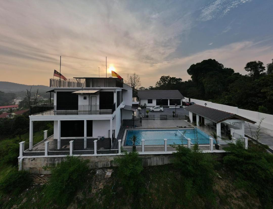 Jenderam Hill Villa Sepang Buitenkant foto
