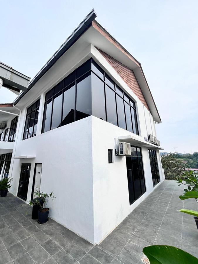 Jenderam Hill Villa Sepang Buitenkant foto
